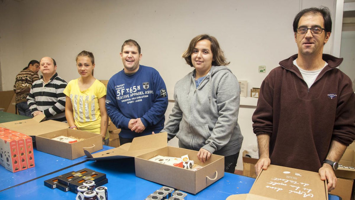 La entidad tiene previsto vender un total de 3.300 lotes gastronómicos con productos artesanos.
