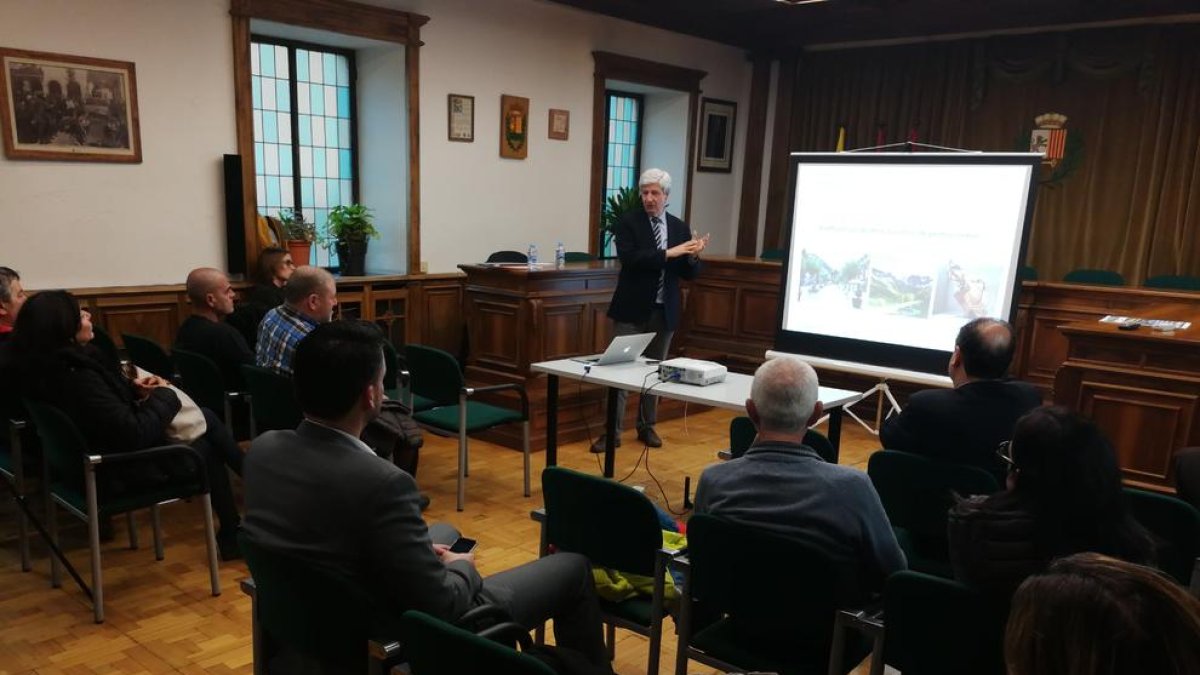 La presentació del nou web als empresaris de Vielha.