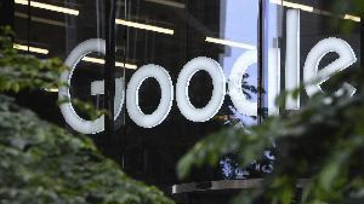 Francia denunciará a Google y Apple por prácticas comerciales abusivas