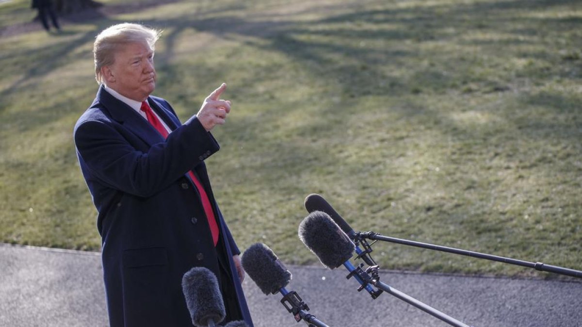 Imagen de archivo de Trump recriminando a los periodistas.