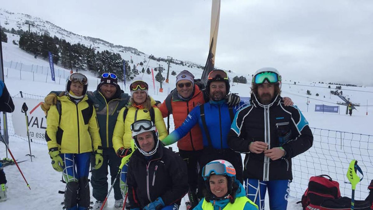 En la imagen, los representantes del club anfitrión.