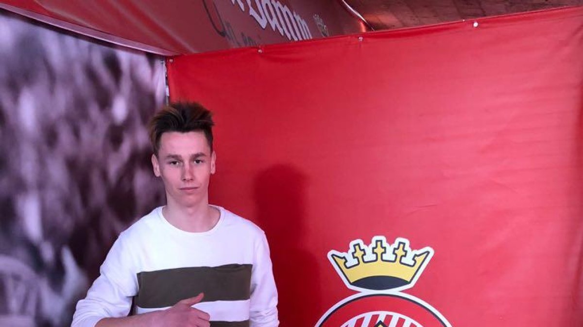 Jonathan Dubasin, ahir a la seu del Girona després de firmar.