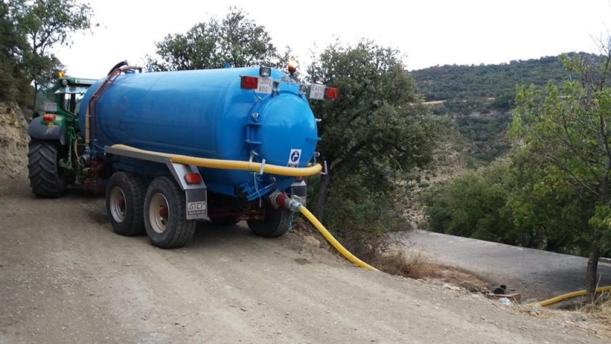 Imagen de archivo de una cisterna de agua en Estorm en 2016.