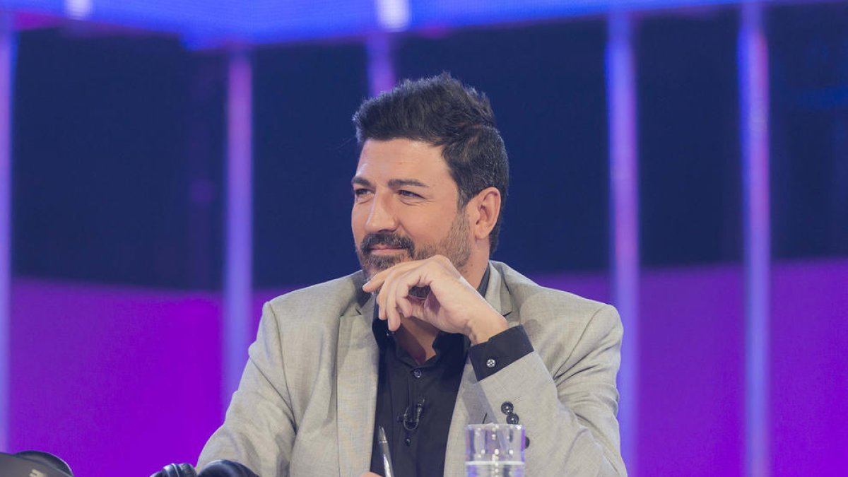 Tony Aguilar, Julia Varela y Nieves Álvarez.