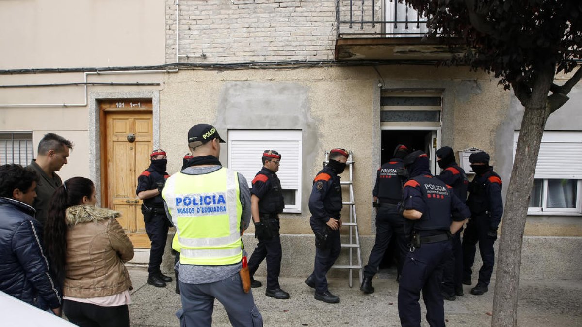 Los Mossos desplegaron un amplio dispositivo para llevar a cabo la redada antidroga