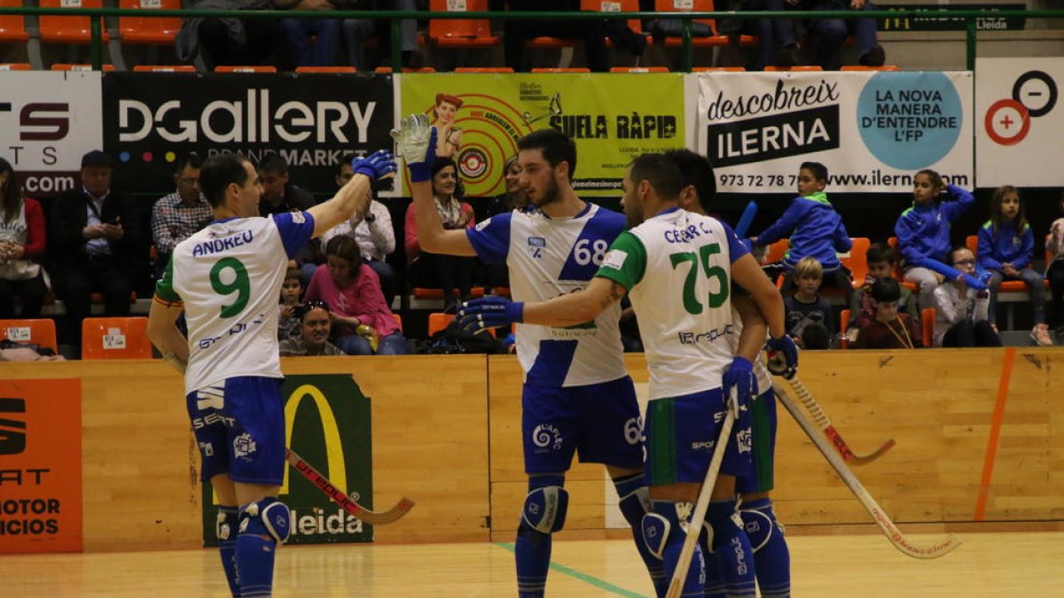 Darío Giménez va marcar el 4-2 amb aquest llançament de falta directa.