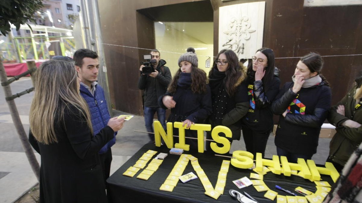 La presentació es va fer ahir a la plaça Ricard Viñes.