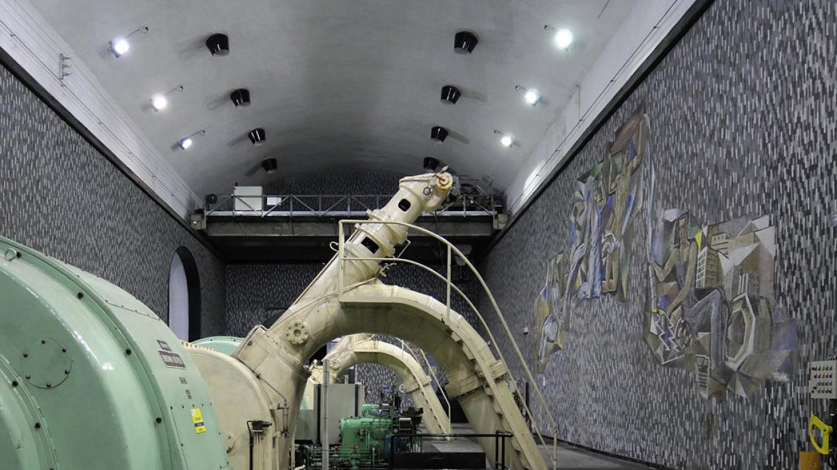 Imagen de archivo del interior de la central de Llavorsí.