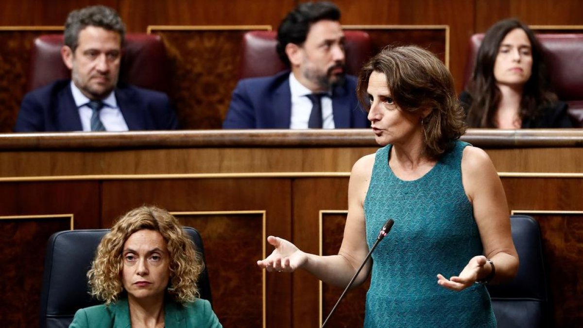 El Gobierno reformará el mercado eléctrico y el sistema fiscal
