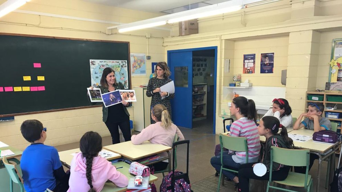 El primer taller que se ha organizado, en la escuela El Cérvol de Cervià de Les Garrigues.