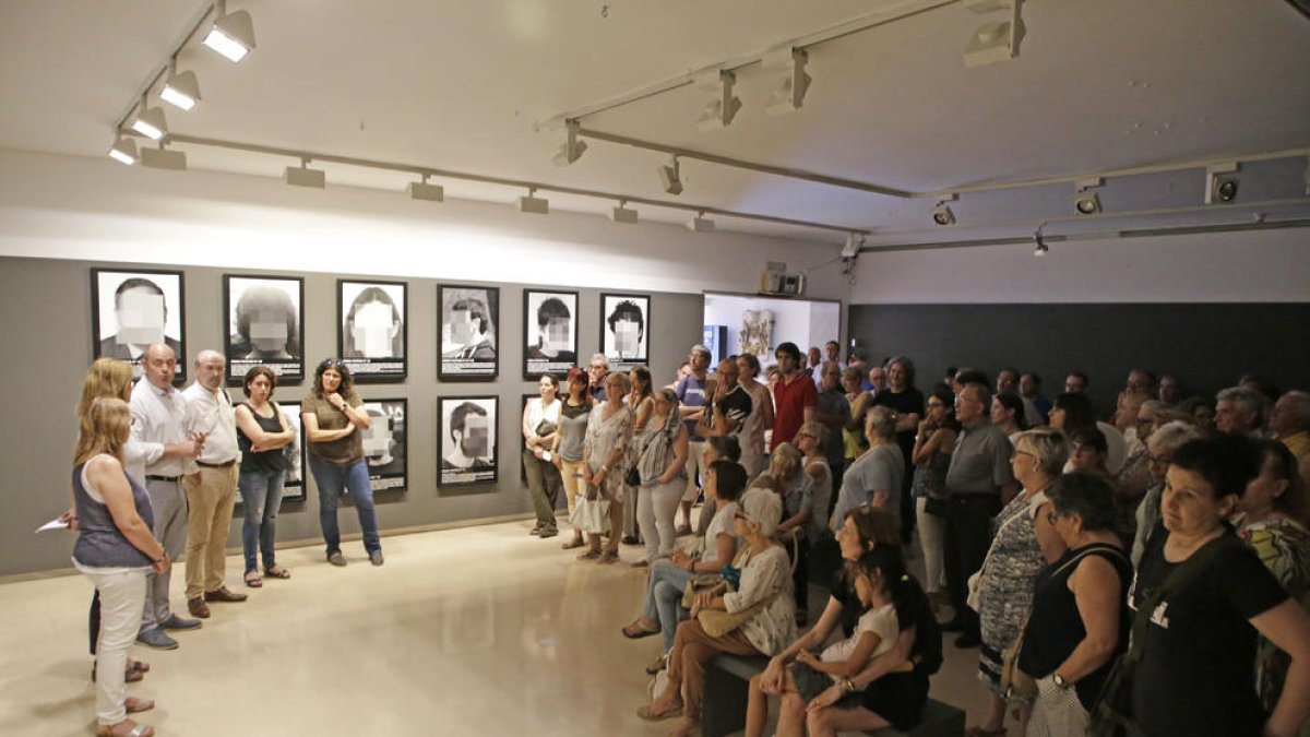 Un moment de la inauguració que va tenir lloc ahir al Museu Comarcal de la Noguera.
