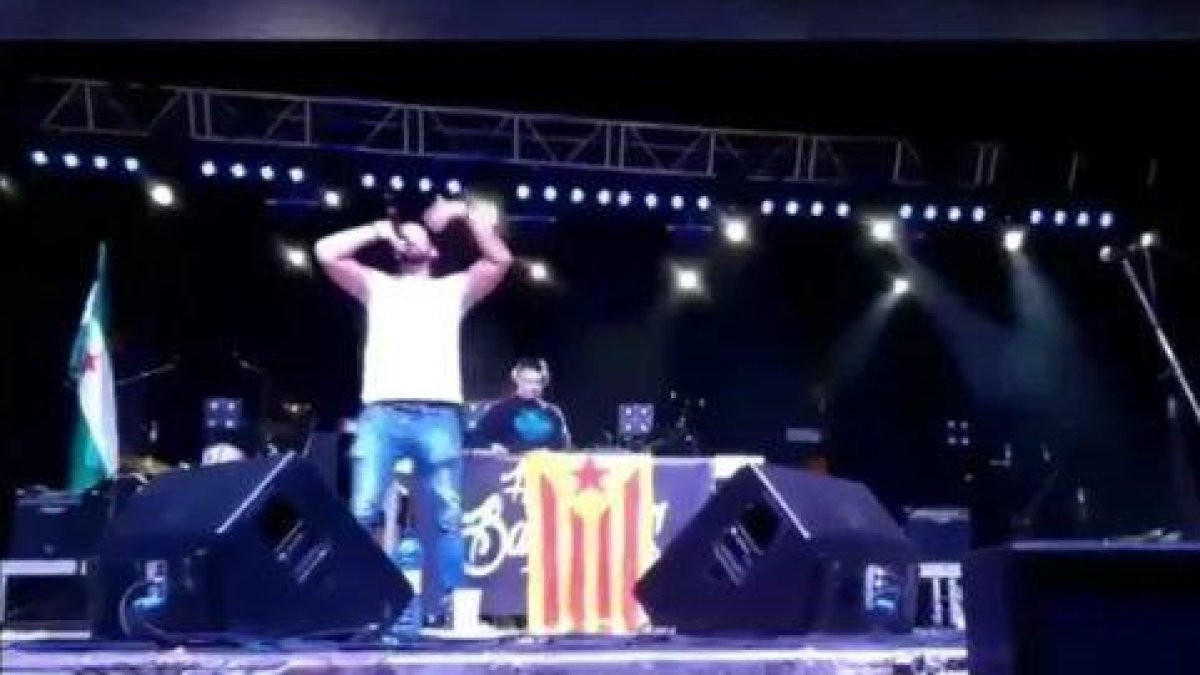 VÍDEO. Valtonyc anima el públic a matar