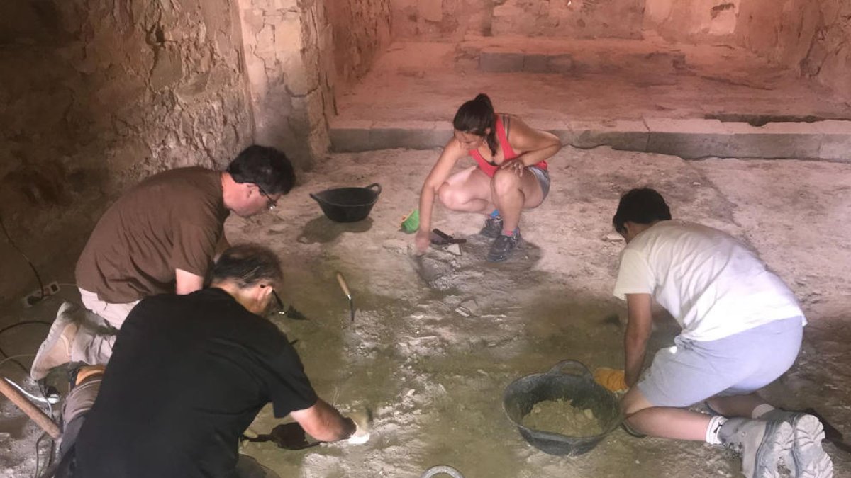 Treballs arqueològics a l’ermita de Sant Jaume de la Granja.