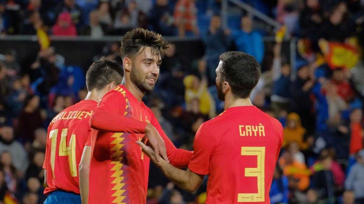 Brais celebra el gol que le dio la victoria a España en el partido de su debut como internacional.
