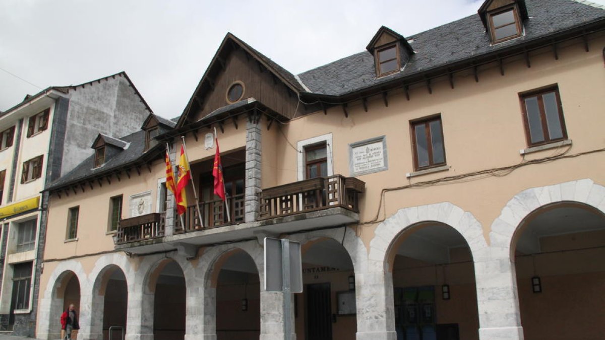 Imatge de la façana de l’ajuntament de Vielha.