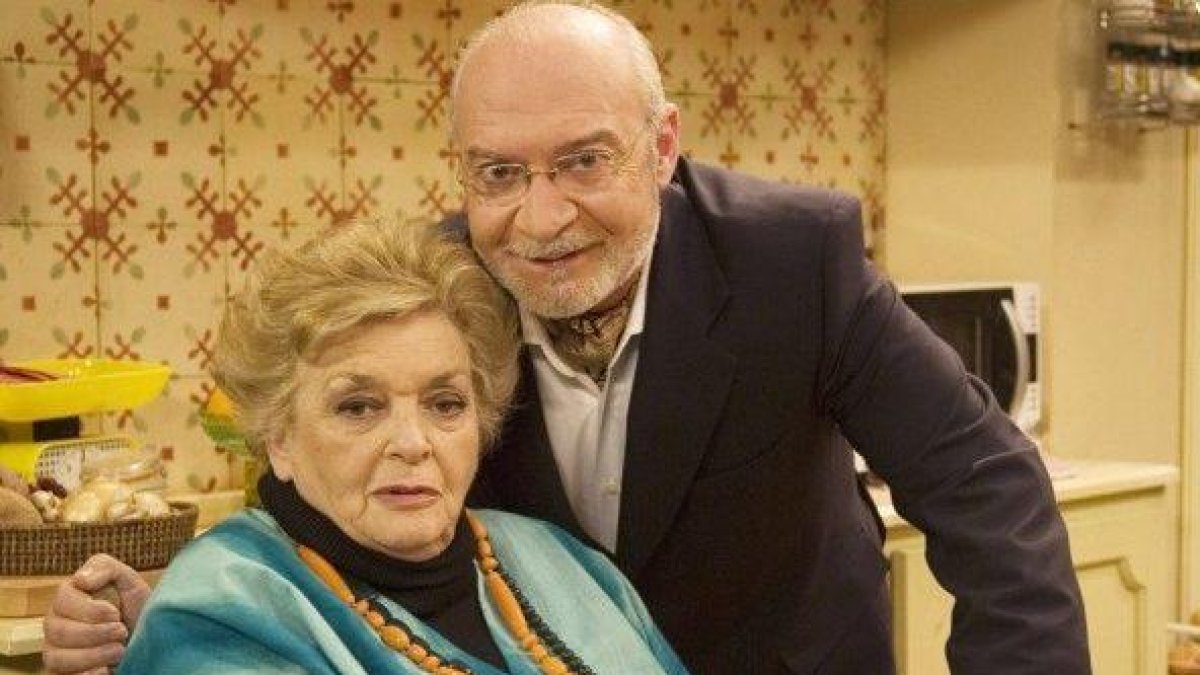 Pepa con Avelino en la serie.