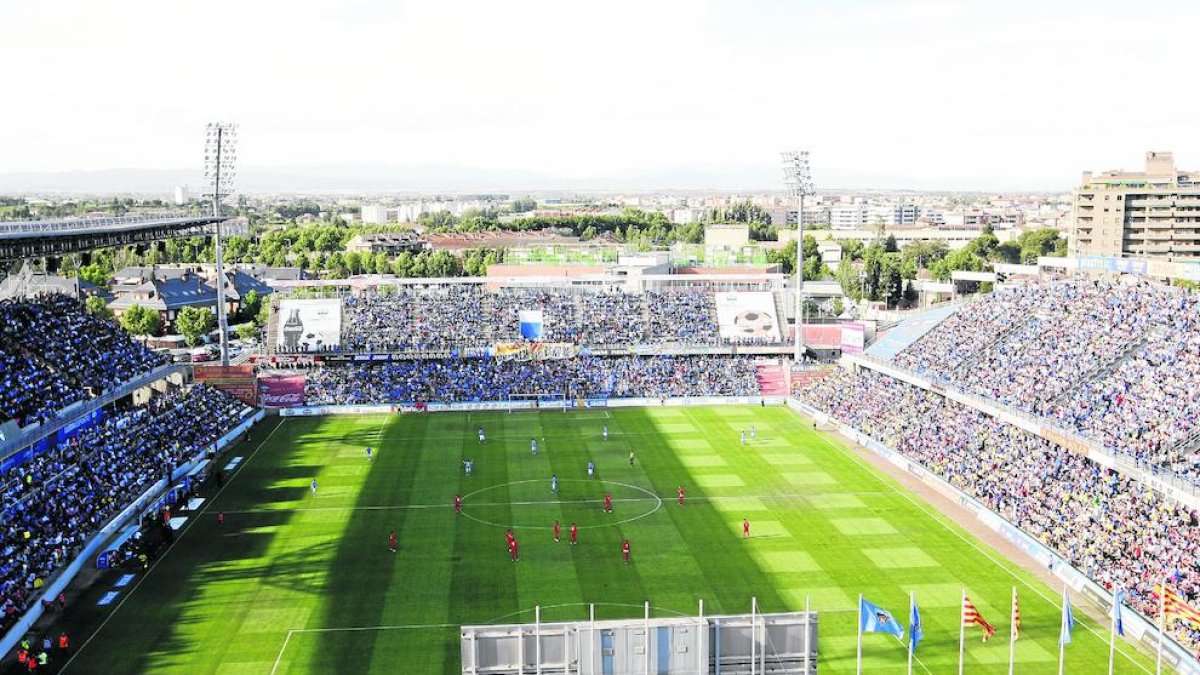 El Camp d’Esports sigue luciendo con todo su esplendor y es uno de los mejores estadios españoles.