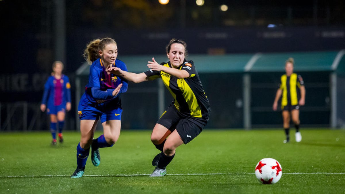 El Pardinyes juega con el primer equipo del Barcelona  -  El Pardinyes disputó ayer un amistoso en  la Ciutat Esportiva Joan Gamper contra el primer equipo femenino del FC Barcelona. El Pardinyes, que juega en Segunda división, plantó cara a un  ...