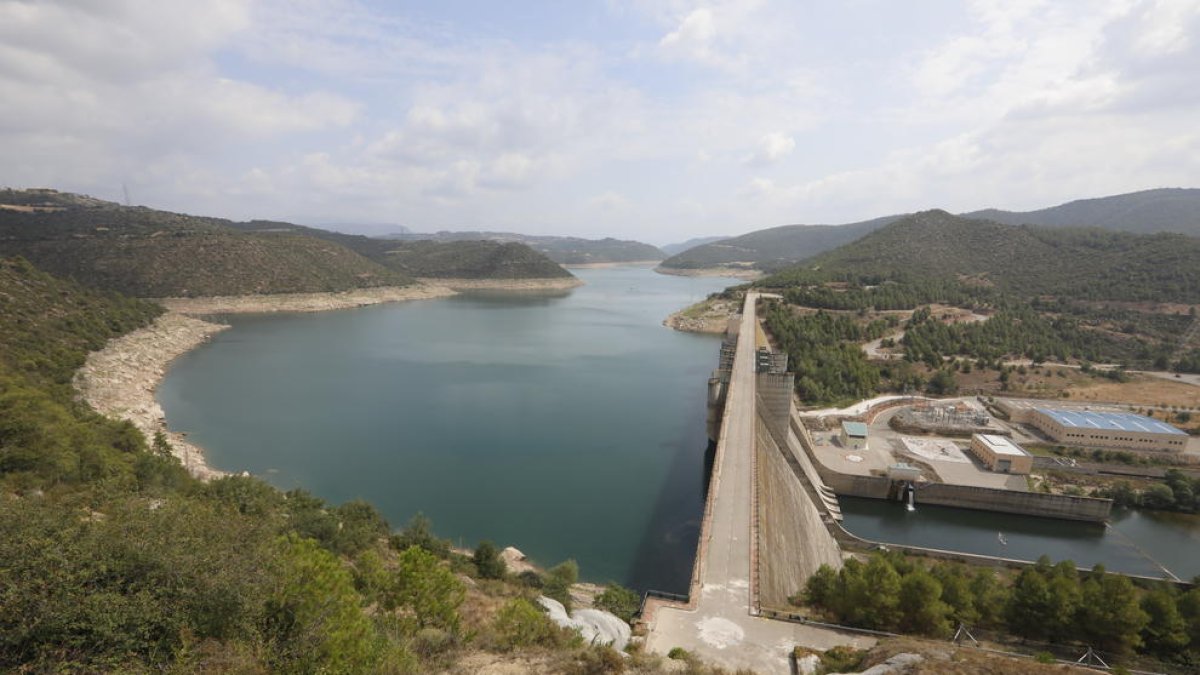 El pantà de Rialb, al riu Segre, ja presentava aquesta imatge a principis de mes.