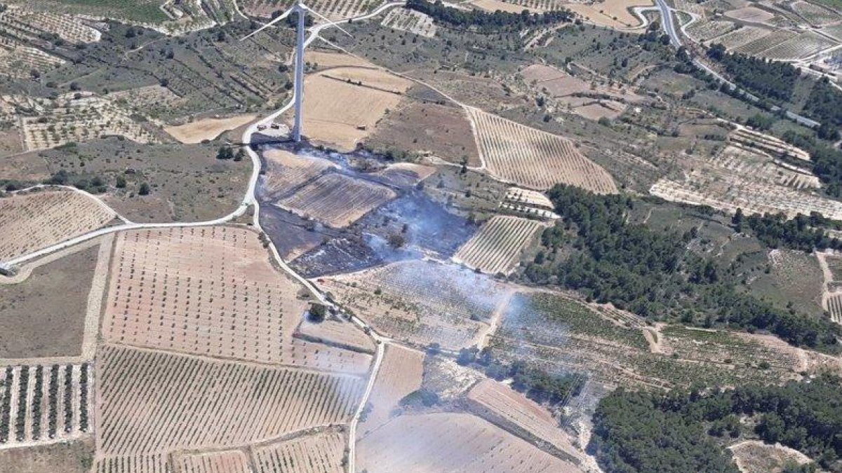 Se han detectado reanudacionese en el incendio que encuentran contenidas, en zonas rodeadas de campos.