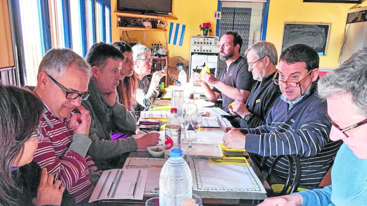Reunió dels membres del jurat a les Pallargues.