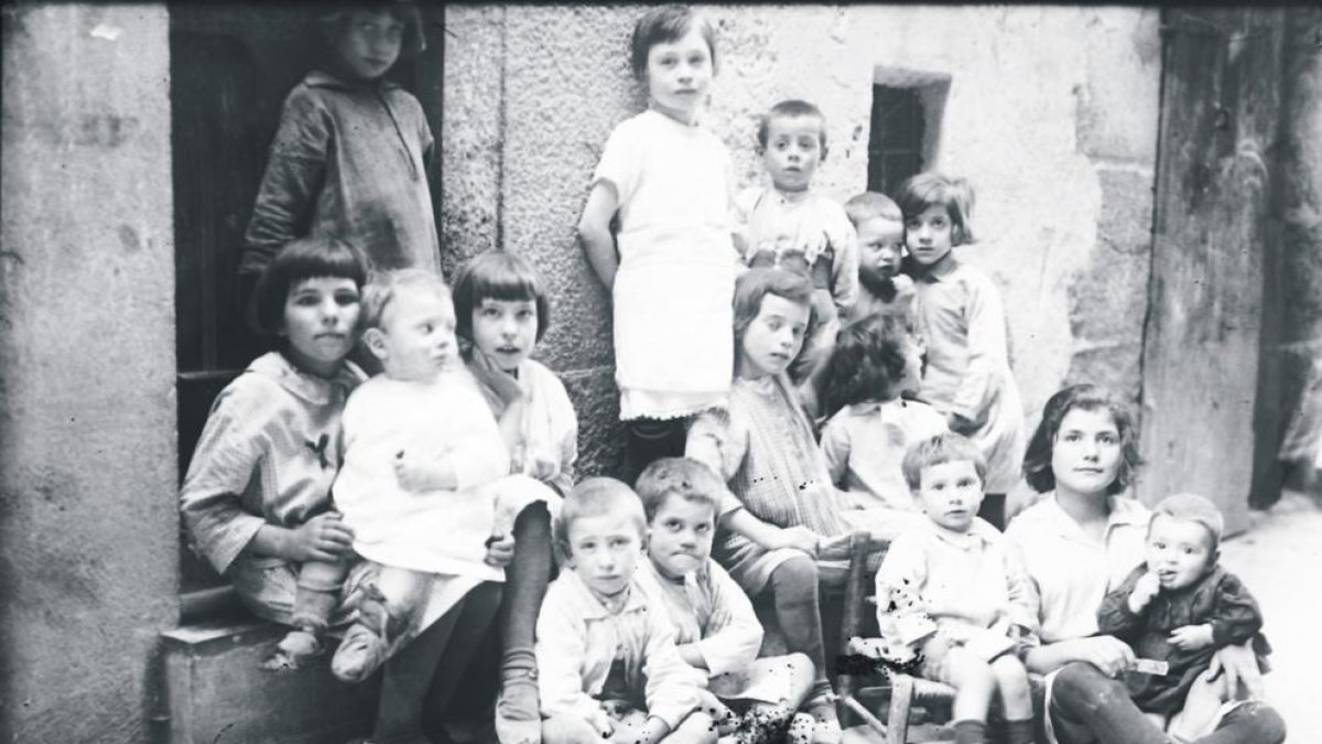 El documental ‘Conviure amb la por’ pretende poner de manifiesto cómo vivieron la guerra los niños en el año 1938.