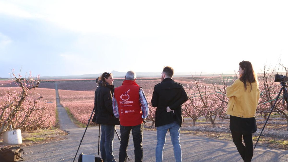 L’alcaldessa, Rosa Pujol, va rebre el grup de japonesos.