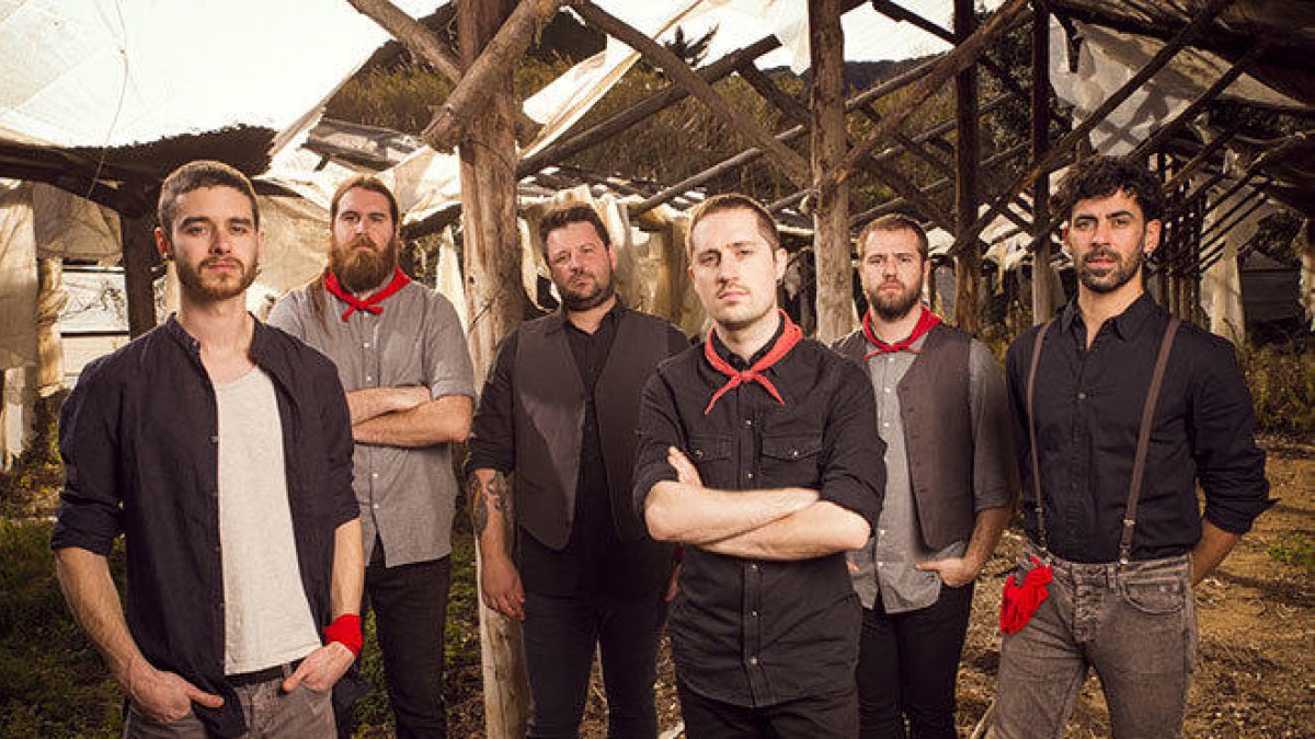 El folk punk dels Ebri Knight, als Camps Elisis per la festa major