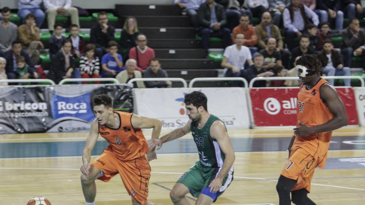 El Força Lleida guanya a Càceres suma la tercera victòria