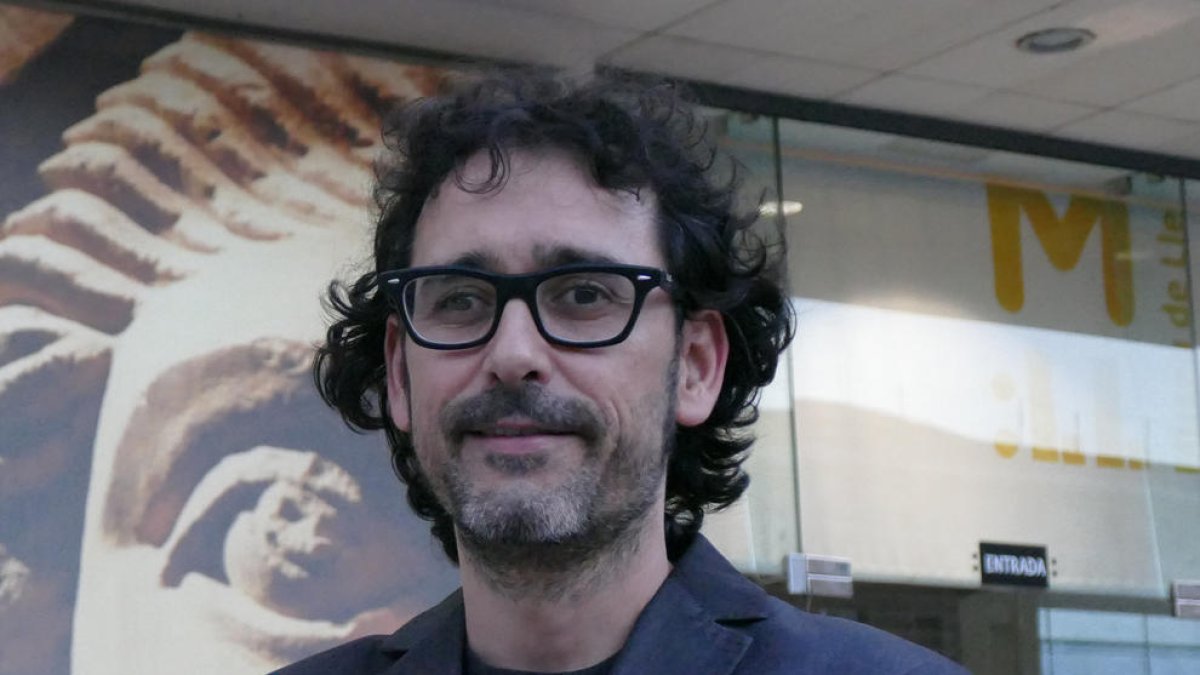 Als museus, de matinada, només hi entren els lladres