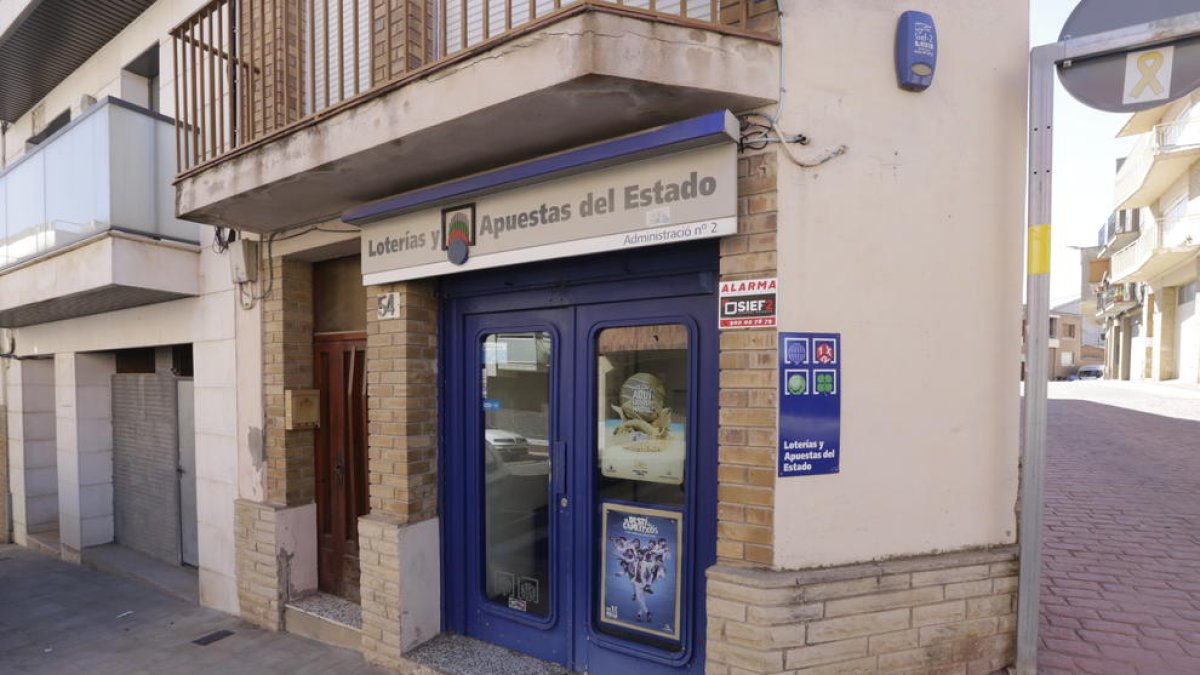 Imatge presa ahir de la façana de l’administració, situada al carrer Lleida d’Alpicat.