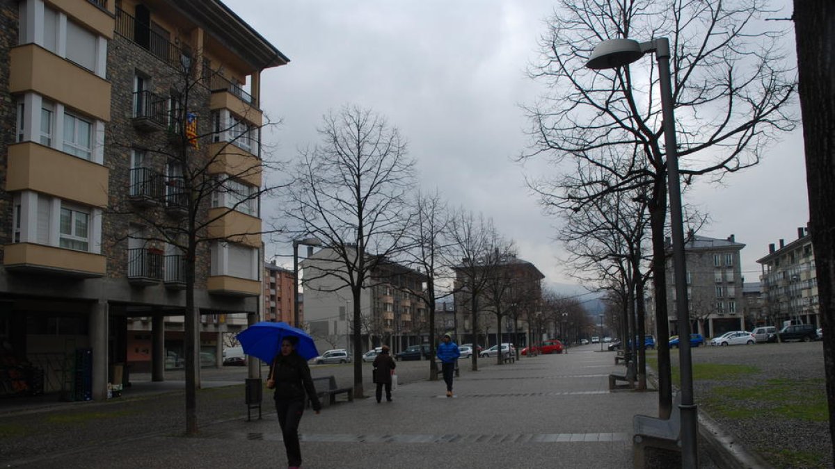 Farolas con tecnología led en el paseo Pasqual Ingla de La Seu.