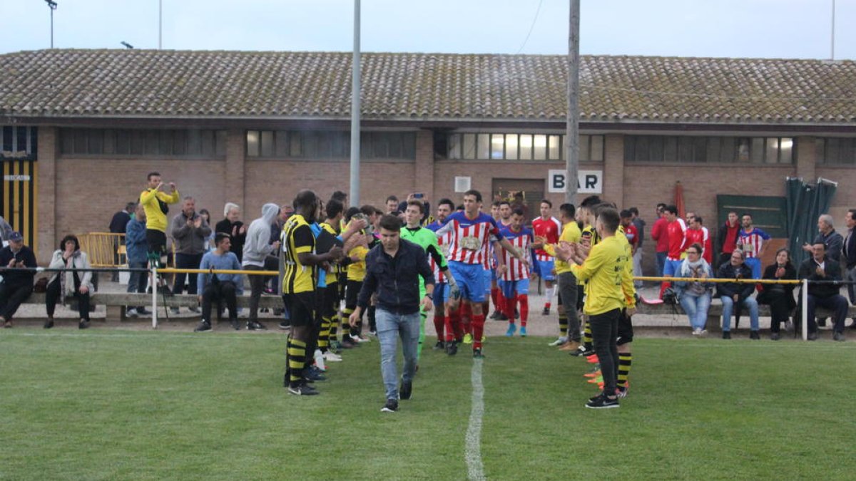 El Angulària hizo el pasillo de honor al ya campeón del grupo, el Agramunt.