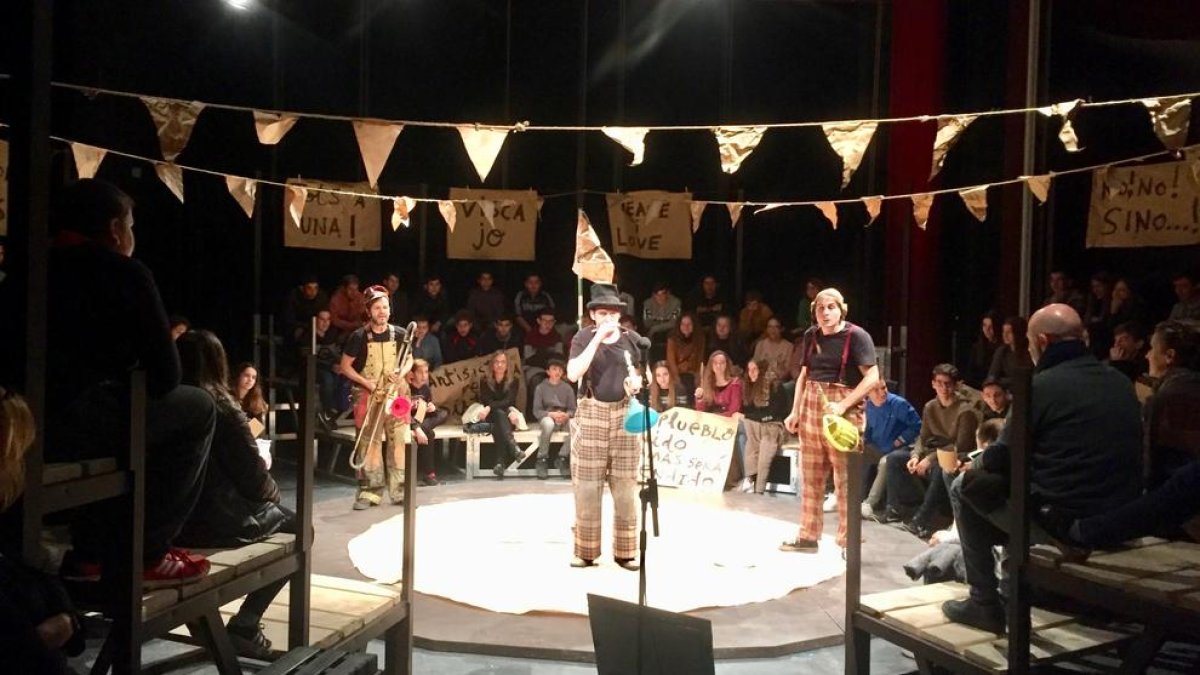 Uno de los ensayos con público el pasado noviembre en Mollerussa.