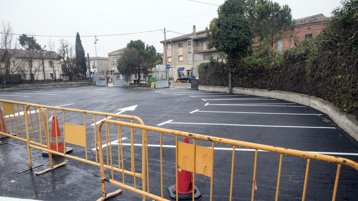 Imagen del parking en el entorno del SENPA.