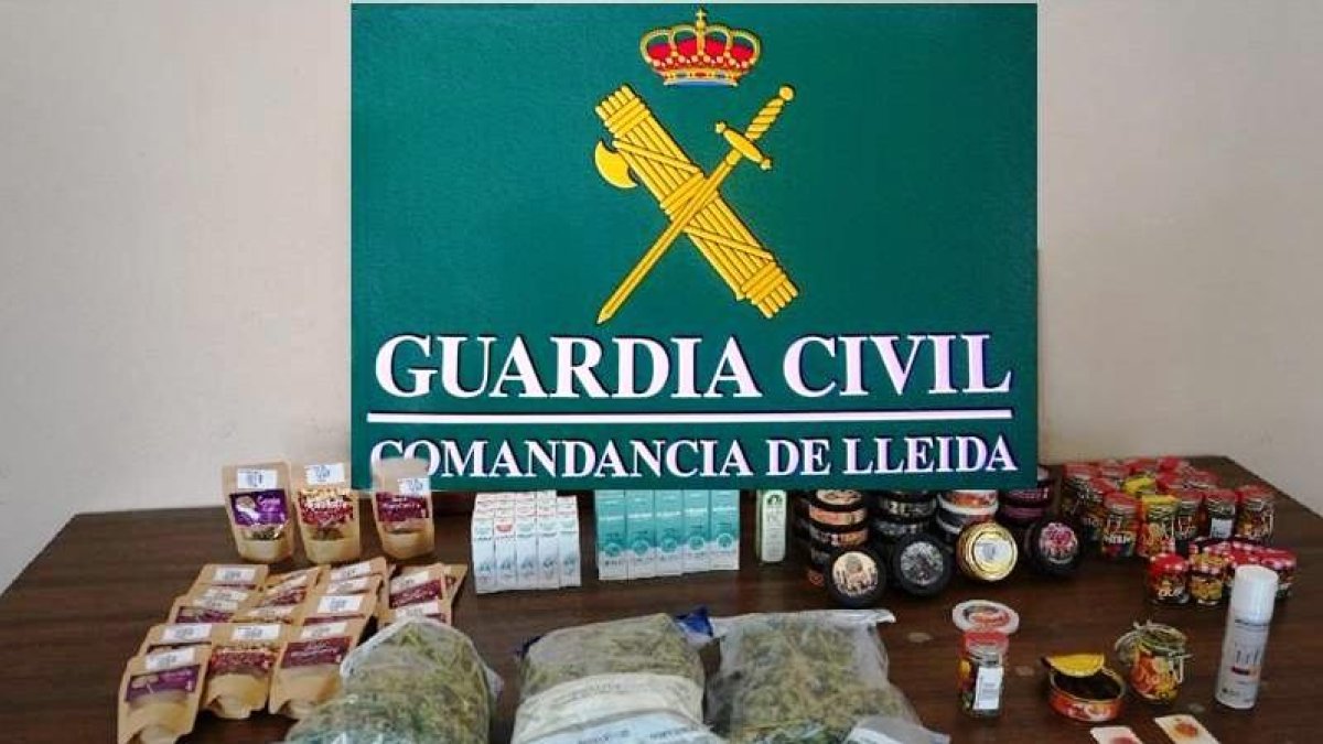 Vista de la marihuana intervinguda per la Guàrdia Civil.