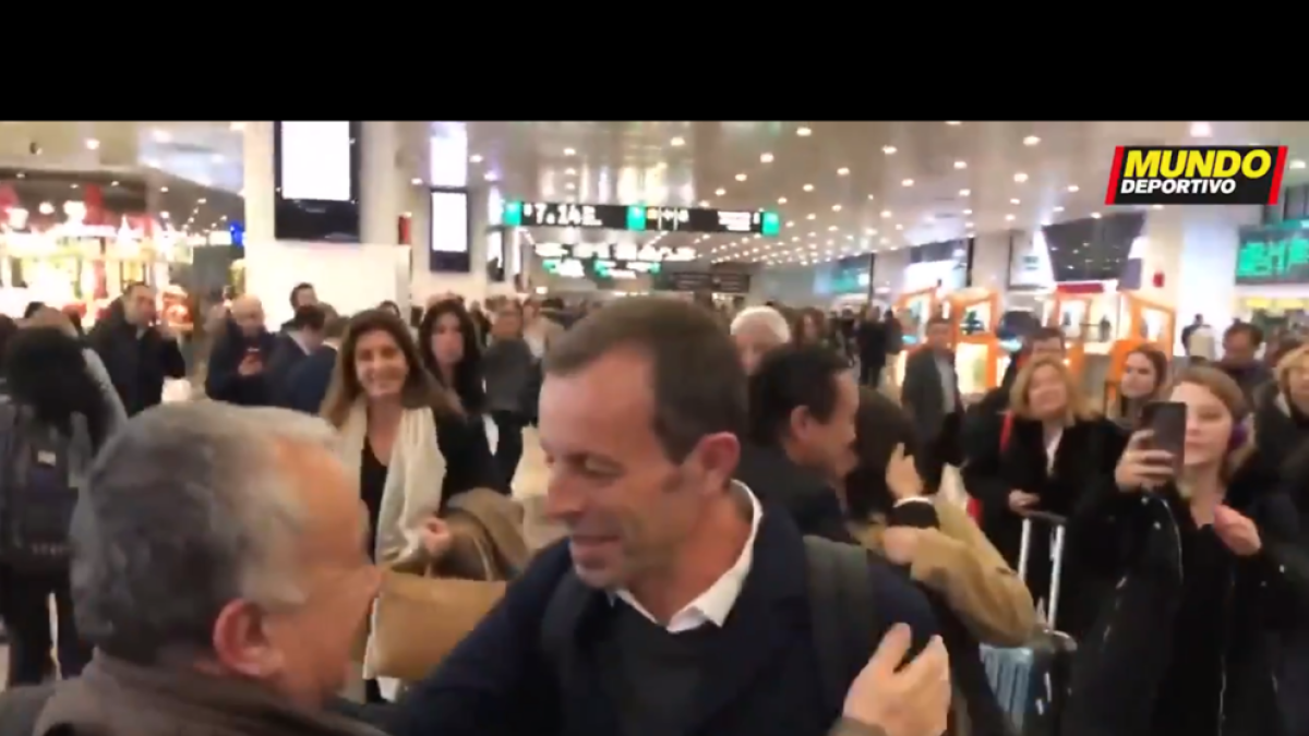Una imatge del vídeo que va difondre ahir ‘El Mundo Deportivo’ de l’arribada de Sandro a Barcelona.