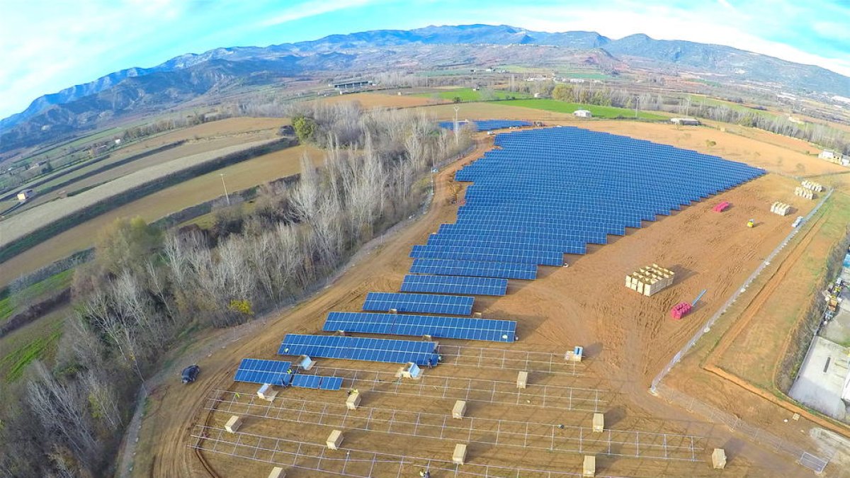 Imagen de archivo del nuevo parque solar en Talarn, Jussà.