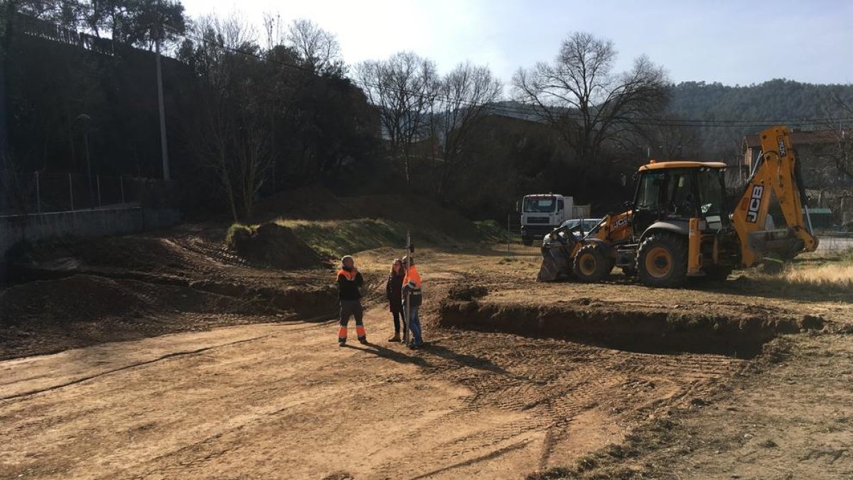 Moviments de terres per a la construcció de l’ajuntament.