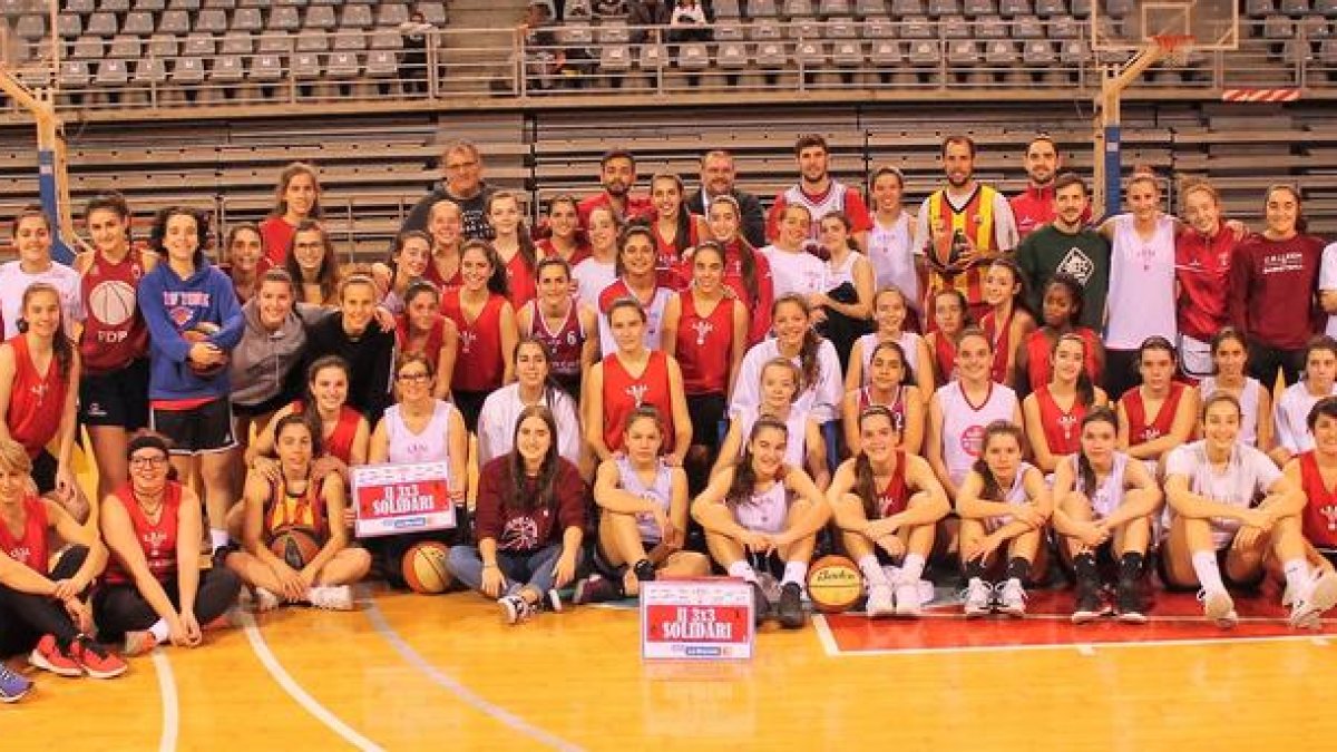 El CB Lleida organizó el miércoles un torneo 3x3 en el Barris Nord con la participación de todas sus jugadoras.