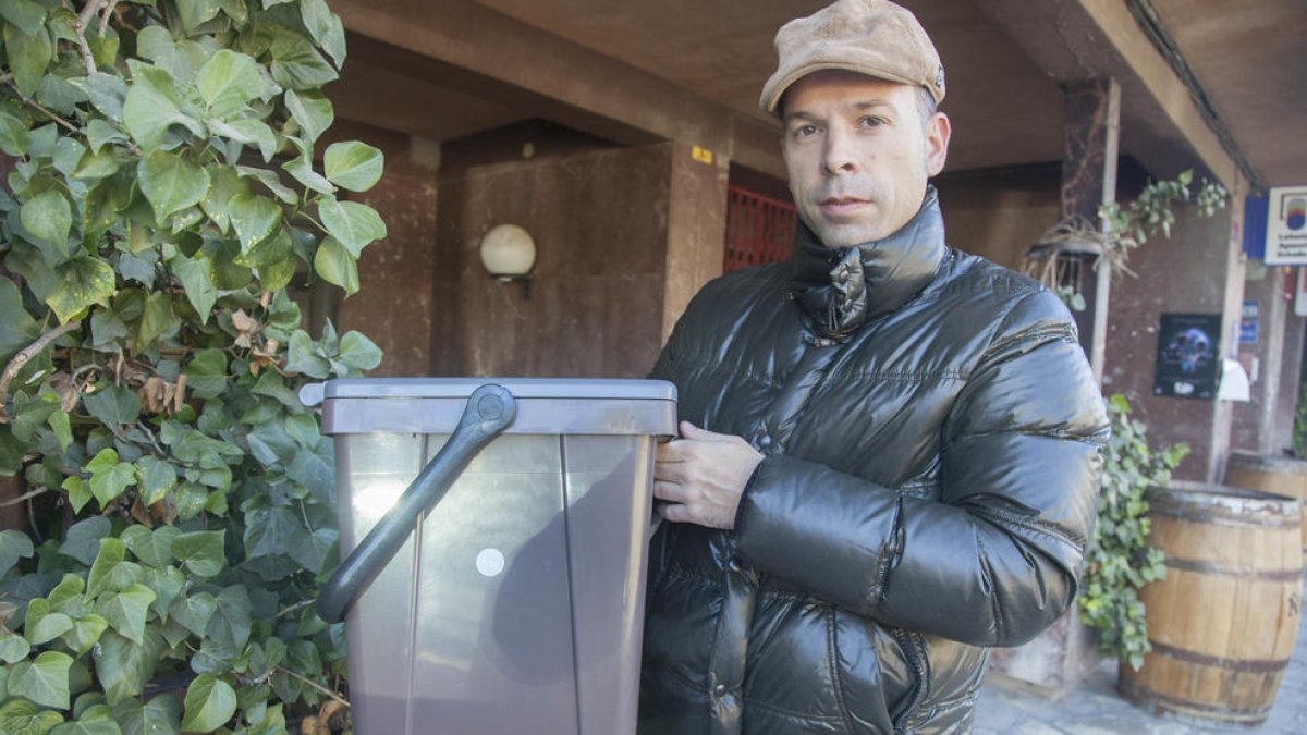 Cubo para el puerta a puerta.