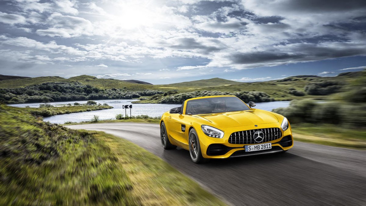 El seu motor 3.0 litres V8 biturbo li permet desenvolupar una potència de 522 CV, accelerar de 0 a 100 km/h en 3,8 segons i assolir una velocitat màxima de 308 km/h