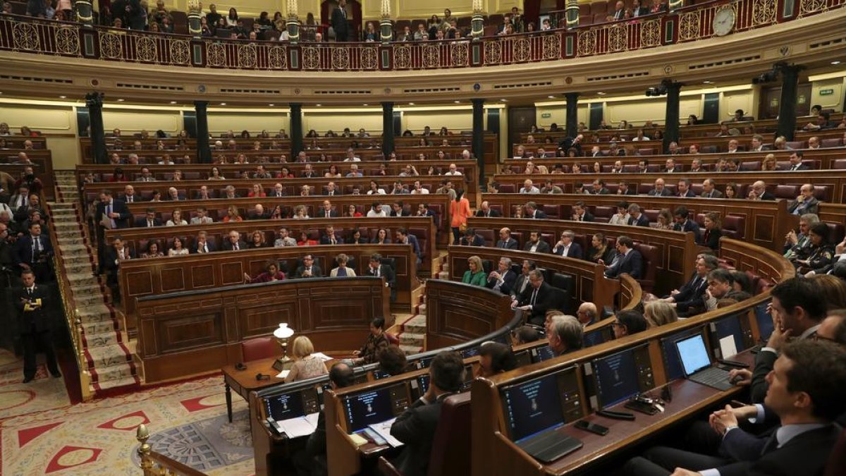 Imagen del pleno del Congreso, que ayer aprobó la nueva ley hipotecaria.