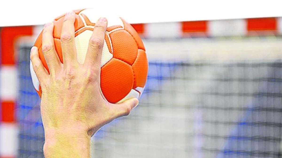 La Associació abrirá la Liga ante el Agustinos