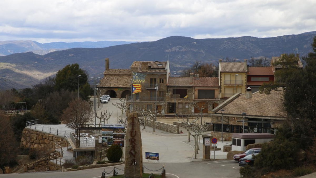 L’entrada al poble de Tiurana, que preveu instal·lar càmeres.