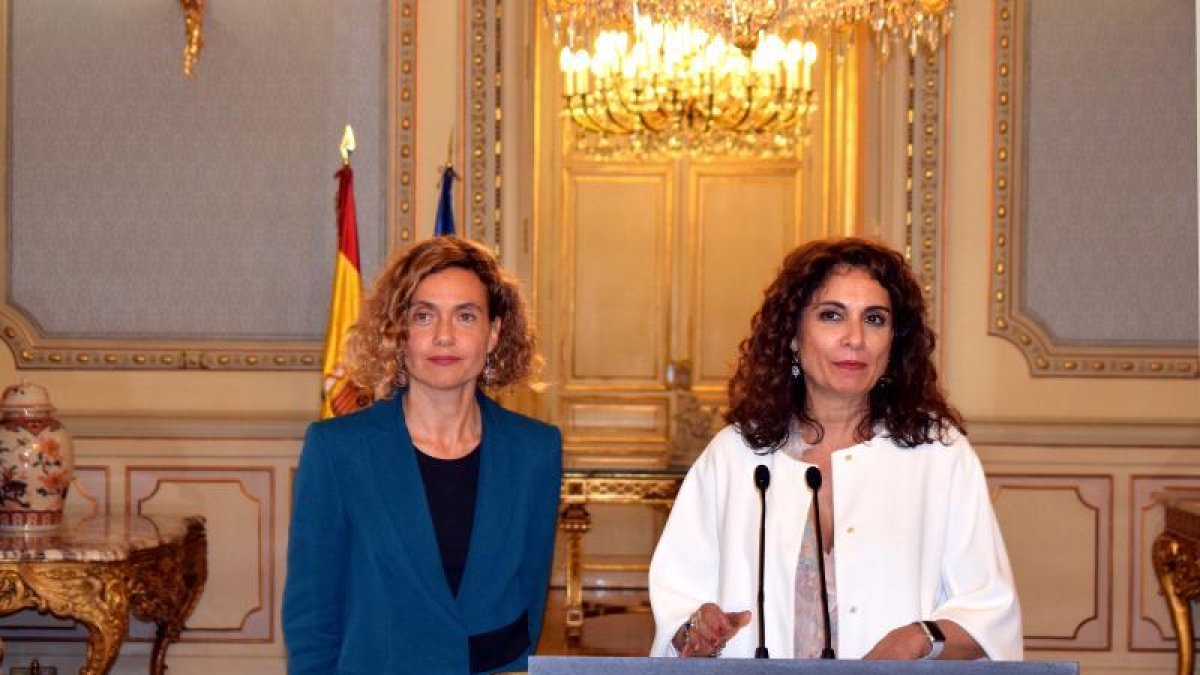 Les ministres Meritxell Batet i María Jesús Montero van presidir ahir la reunió.