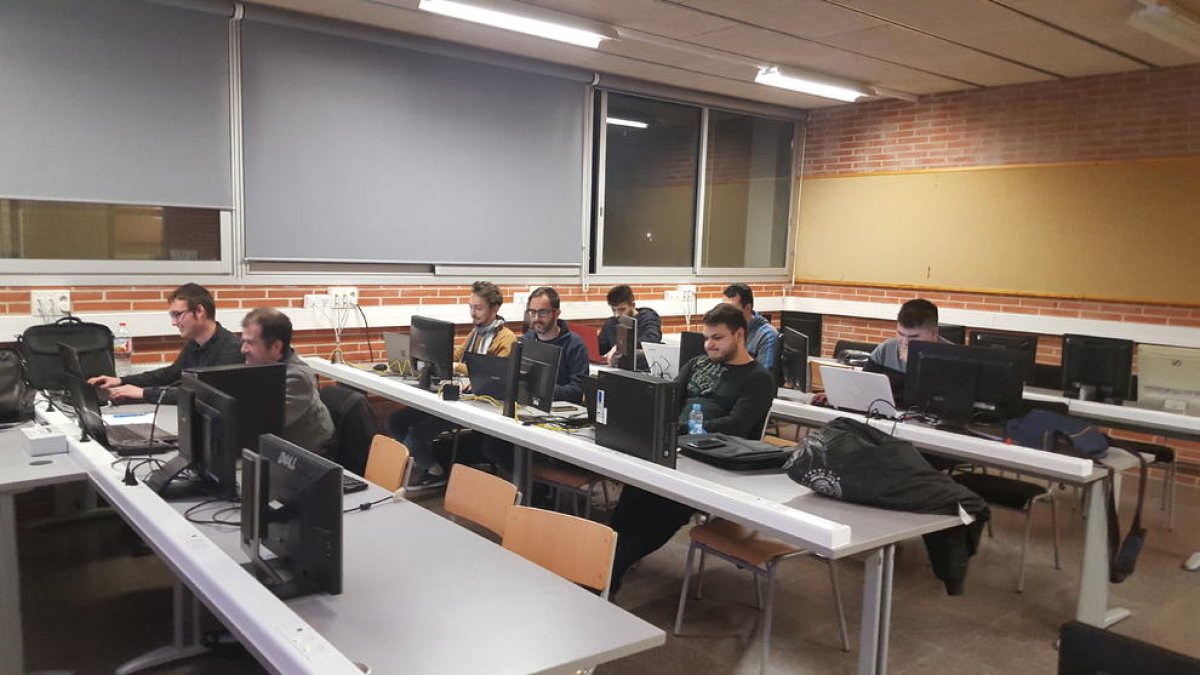 Alumnos del ciclo de la Caparrella que ha desarrollado la aplicación.