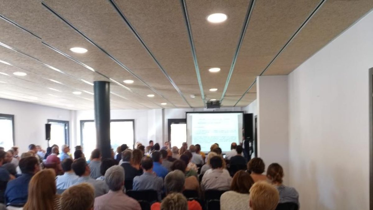 La presentación del plan de subvenciones ayer en Rialp.