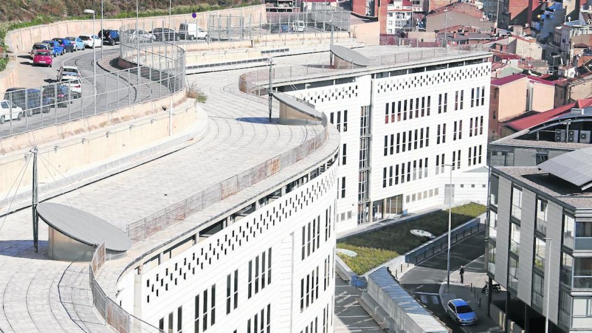 Vista del edificio judicial del Canyeret.