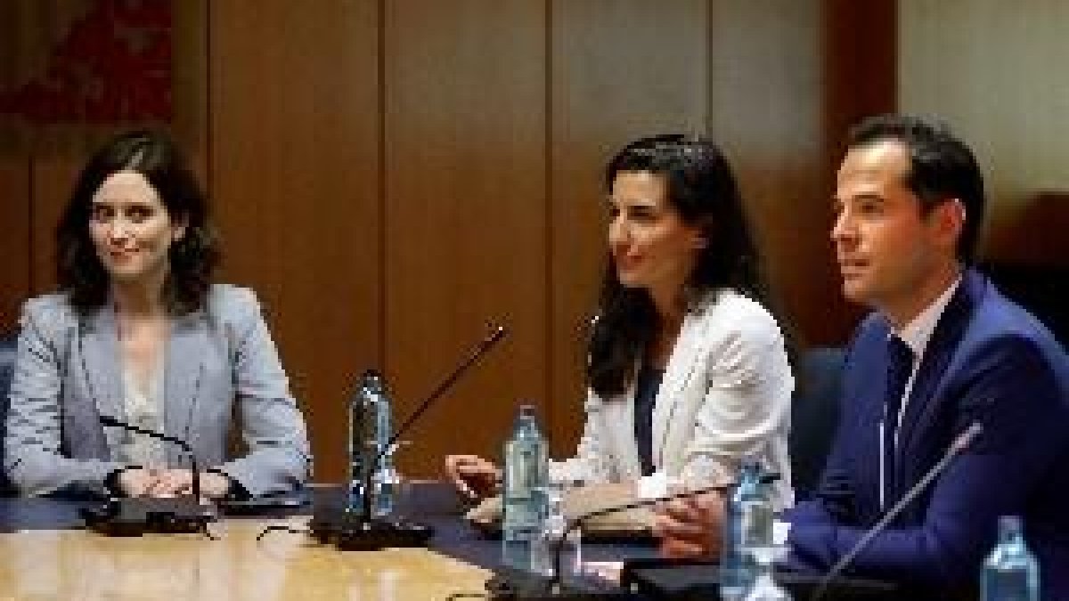 El sí de Cs a la propuesta de Vox permitirá la investidura de Ayuso en Madrid